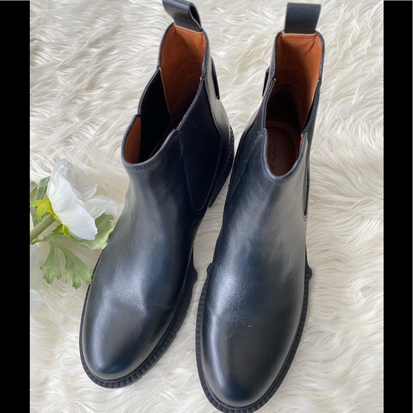 NWT COACH
Lyden Leather Chelsea Booties - Picture 4 of 11